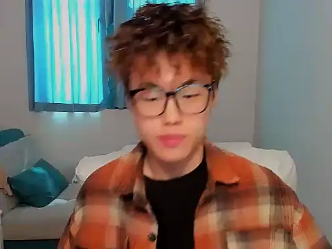 L1kuto online show from 10/23/25, 05:07