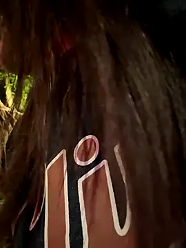 Snapshot of vivi-tara chatting on 11/16/25, 03:06 vivi-tara online show from 11/16/25, 03:06