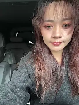 Snapshot of vivi-tara chatting on 11/19/25, 02:44 vivi-tara online show from 11/19/25, 02:44