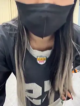 Snapshot of vivi-tara chatting on 12/03/25, 03:54 vivi-tara online show from 12/03/25, 03:54