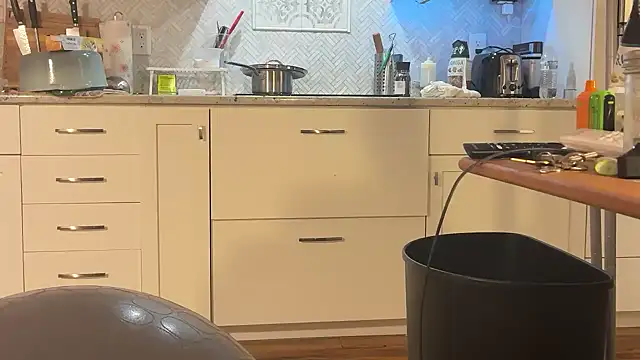 andrenoma427 online show from 11/25/25, 04:12