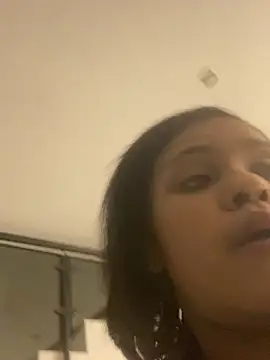 Snapshot of Amberr_Roose chatting on 07/13/26, 12:35 Amberr Roose online show from 07/13/26, 12:35