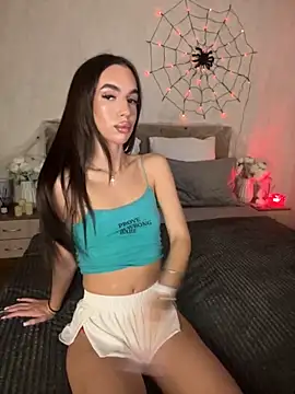 LuxBrunette- online show from 10/24/25, 05:48