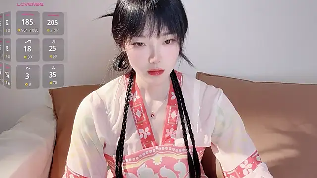 upoo7lt online show from 04/10/26, 02:39