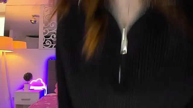 LuisaClover online show from 02/19/26, 01:18