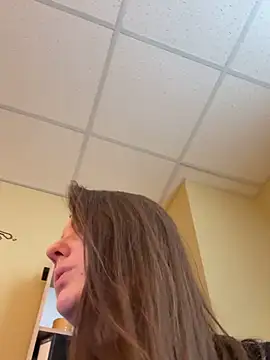 Snapshot of DollyRoma chatting on 10/29/25, 12:51 DollyRoma online show from 10/29/25, 12:51