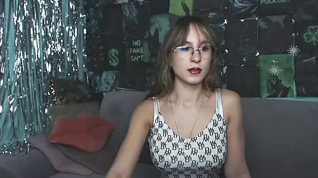 AlishaKellyi online show from 11/11/25, 05:29