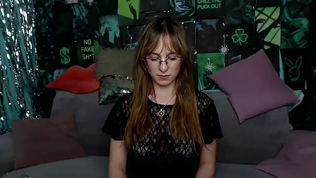 AlishaKellyi online show from 04/04/26, 04:48