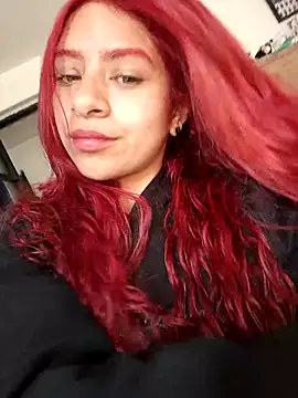 Lunatemptress4 online show from 12/04/25, 02:04