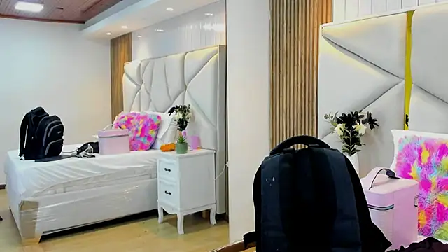 SweetKata  online show from 11/30/25, 11:47