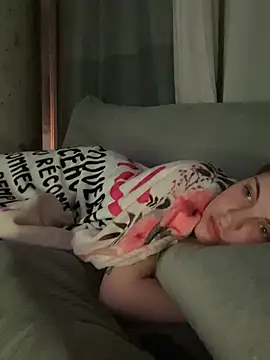 elliepixie online show from 03/01/26, 05:42