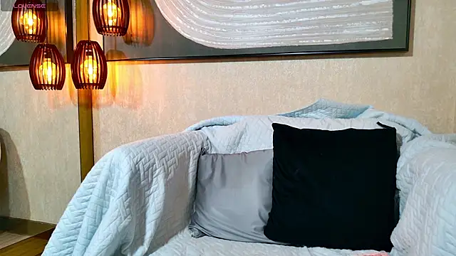 cataleya1 sm online show from 10/29/25, 12:29