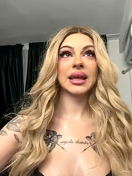 NovaPearl online show from 10/30/25, 06:52