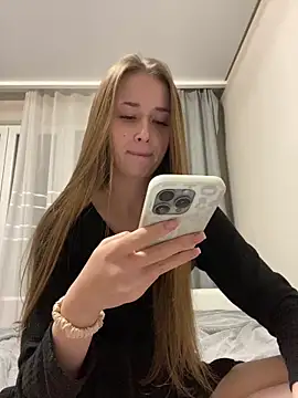 Angel hotyy online show from 10/30/25, 08:09