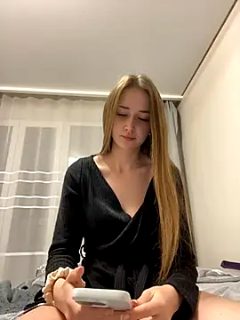 Angel hotyy online show from 10/31/25, 07:04