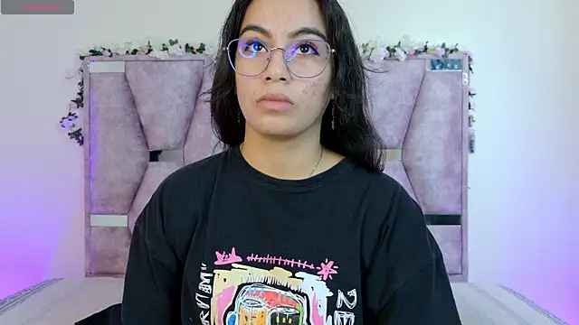 Snapshot of Iris_mandarinne chatting on 10/28/25, 06:10 Iris mandarinne online show from 10/28/25, 06:10