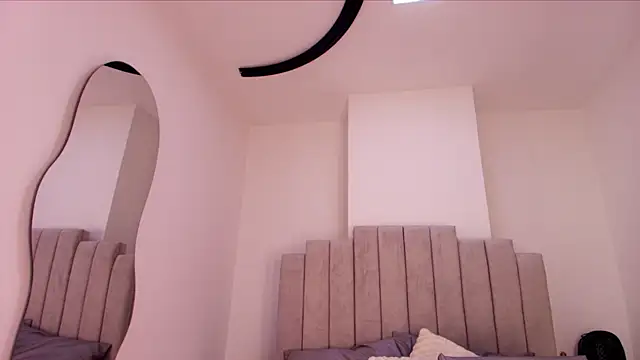 ellisrossi online show from 01/13/26, 07:08