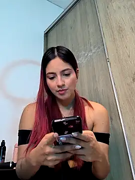 SofiCastro09  online show from 11/13/25, 05:01