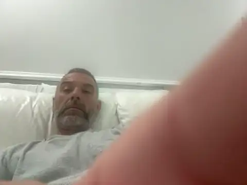 plymouthlad82 online show from 11/30/25, 11:31