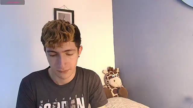 Snapshot of Erick_Taylor3 chatting on 07/13/26, 08:22 Erick Taylor3 online show from 07/13/26, 08:22