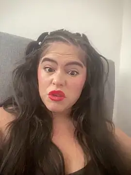 alahia66 online show from 12/19/25, 01:18