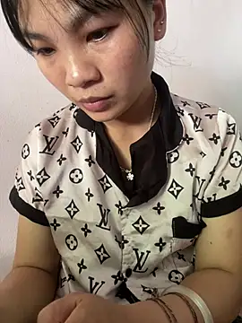 Snapshot of Minaeruei chatting on 05/17/26, 04:10 Minaeruei online show from 05/17/26, 04:10