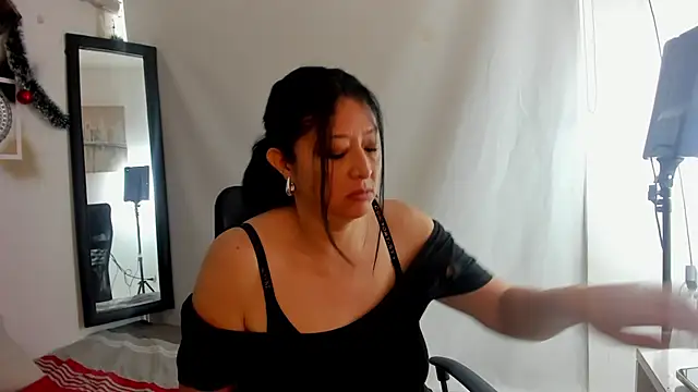 Snapshot of tatis_sofia chatting on 01/06/26, 01:26 tatis sofia online show from 01/06/26, 01:26