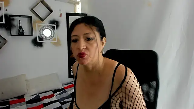 Snapshot of tatis_sofia chatting on 01/13/26, 02:22 tatis sofia online show from 01/13/26, 02:22