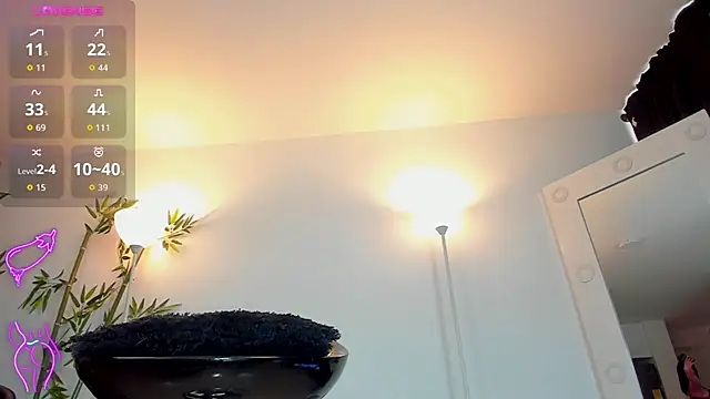 JessicaPratt online show from 09/29/25, 04:12