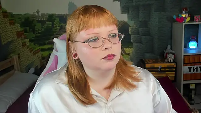 LottieReed online show from 12/14/25, 03:39