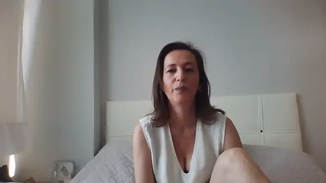 ArianaStarr online show from 06/25/26, 06:51