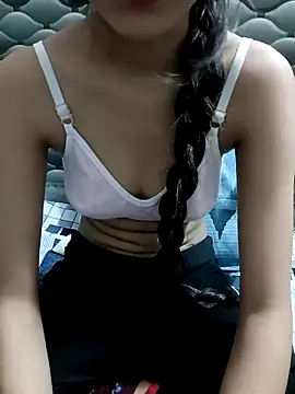 Amisha Lovely online show from 11/28/25, 05:54