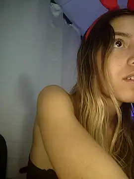 Snapshot of Diamond_sweet_1 chatting on 12/02/25, 07:47 Diamond sweet 1 online show from 12/02/25, 07:47