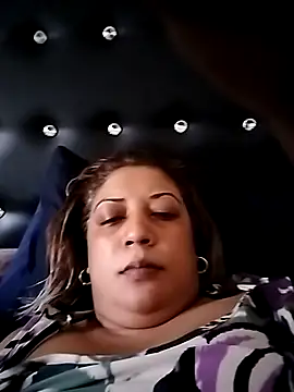 IndianLara online show from 11/05/25, 05:29