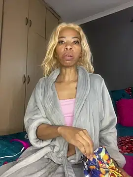 CandySlender18 online show from 07/03/26, 02:01