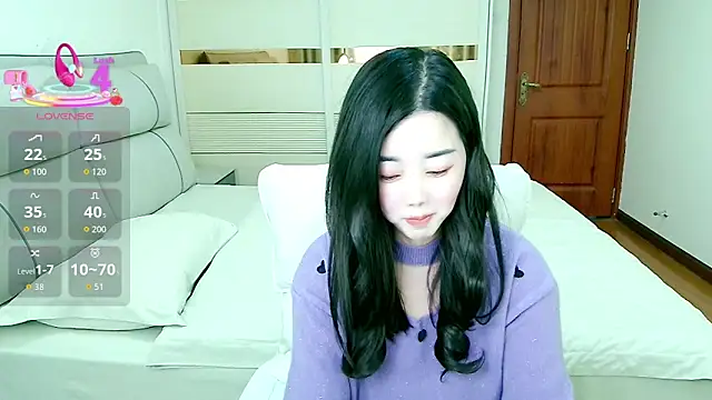 Xiaodie-baby online show from 11/03/25, 01:56