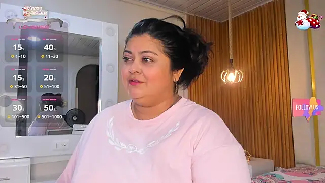 Hanna curvy  online show from 12/04/25, 11:08