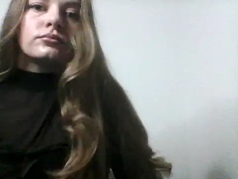 EllaMoonlight online show from 11/19/25, 09:26