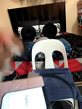 Nicole bash online show from 11/30/25, 09:24