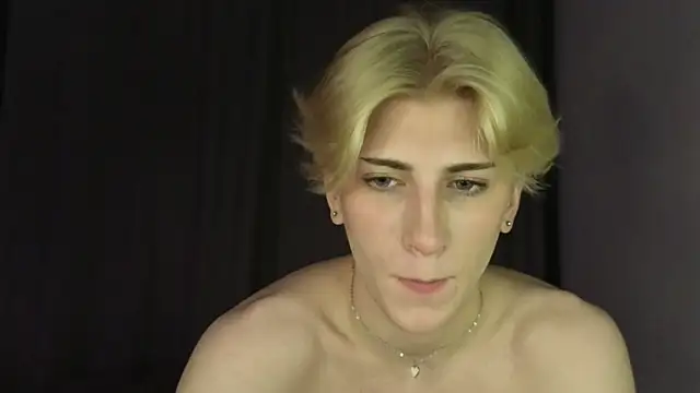 Snapshot of Oliver_star_boy_ chatting on 05/09/26, 06:02 Oliver star boy online show from 05/09/26, 06:02