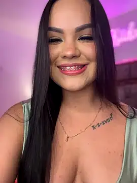 amber white15 online show from 11/02/25, 04:15