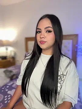 amber white15 online show from 11/14/25, 12:31