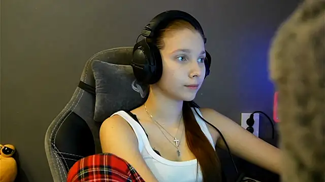 Softixq online show from 12/21/25, 02:46