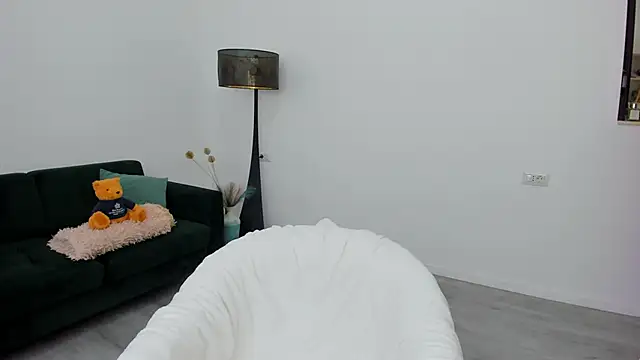 Arya Anna online show from 11/24/25, 04:56