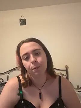 Latexaddictx  online show from 10/25/25, 07:08