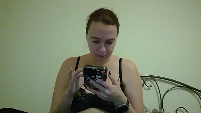 Latexaddictx  online show from 01/08/26, 08:11