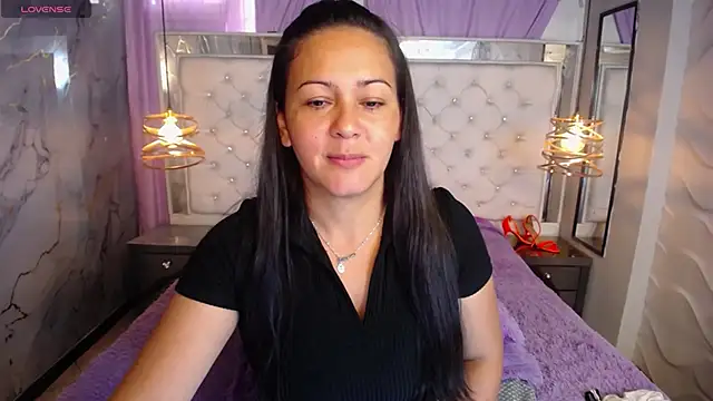 Melissa-roberts online show from 11/22/25, 02:38