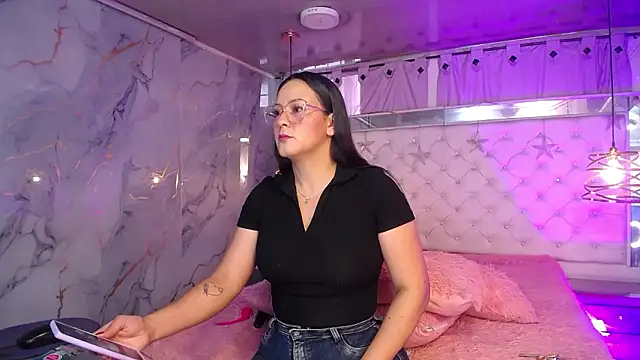 Melissa-roberts online show from 03/06/26, 02:13