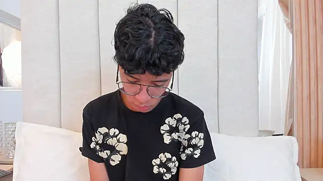 adams bobby online show from 07/17/26, 11:06