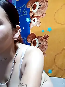 Snapshot of Valentinass20 chatting on 11/11/25, 12:05 Valentinass20 online show from 11/11/25, 12:05